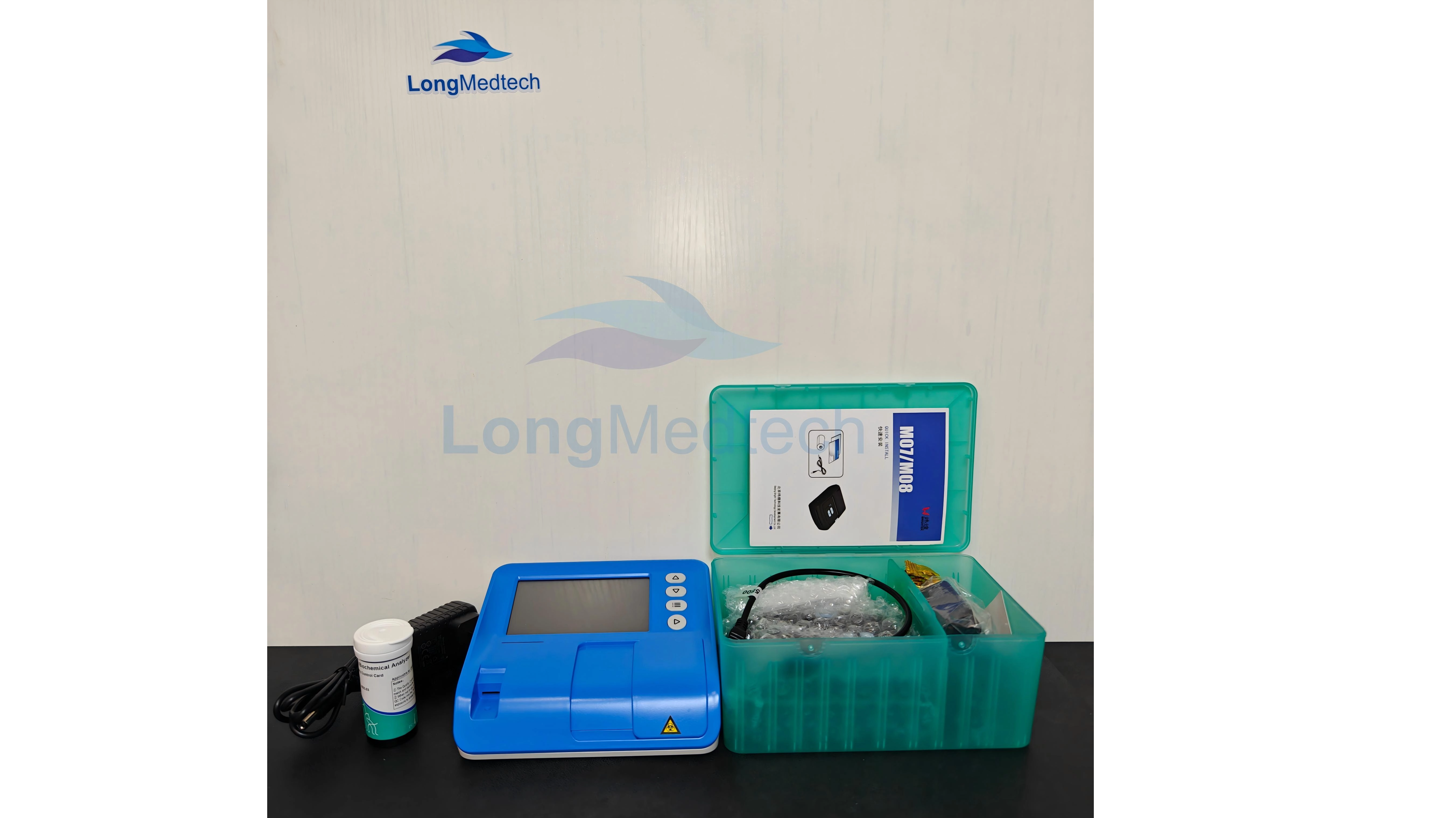 Compass2000 VET Dry Biochemical Analyzer: Fast & Compact In-Clinic Blood Testing for Veterinary Practices